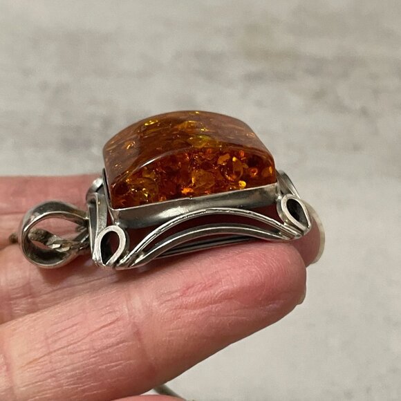 Vintage Genuine Baltic Amber Cabochon 925 Sterling Silver Pendant Chain 11" Drop - Picture 3 of 7